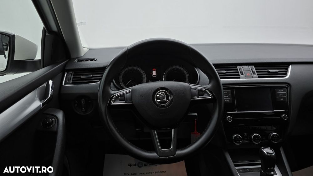 Skoda Octavia 1.6 TDI DSG Ambition - 16