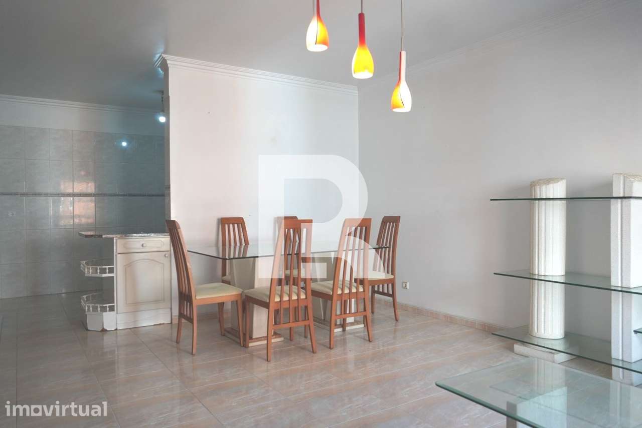 Apartamento T2 na Tapada das Mercês - Grande imagem: 3/22