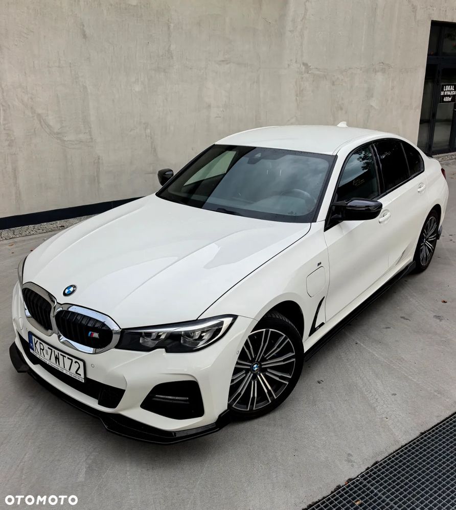 BMW Seria 3 330e M Sport sport - 12