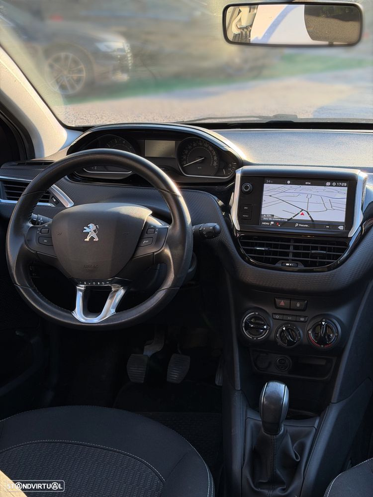 Peugeot 208 82 PureTech Style - 5