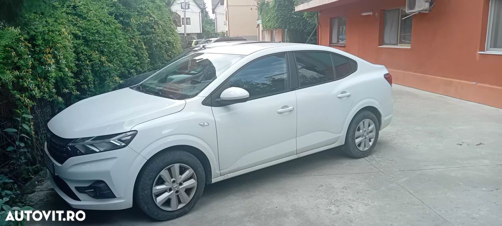 Dacia Logan TCe 90 MT5 Essential - 3