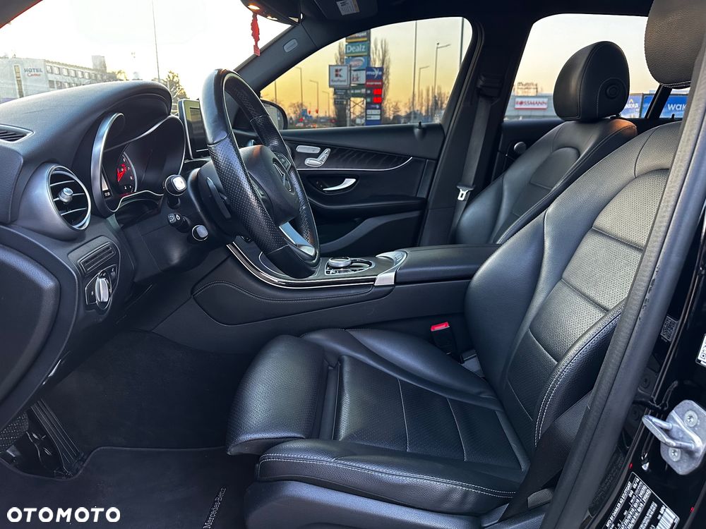 Mercedes-Benz GLC 300 4-Matic - 16
