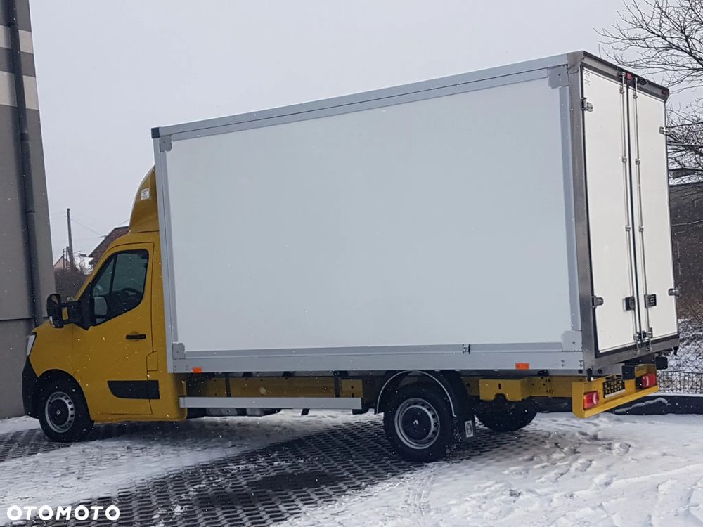 Renault MASTER KONTENER 8EP 4,22x2,23x2,23 KLIMA MANUAL KRAJOWY 6-BIEGÓW - 3