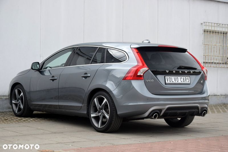 Volvo V60 D4 Geartronic RDesign - 11