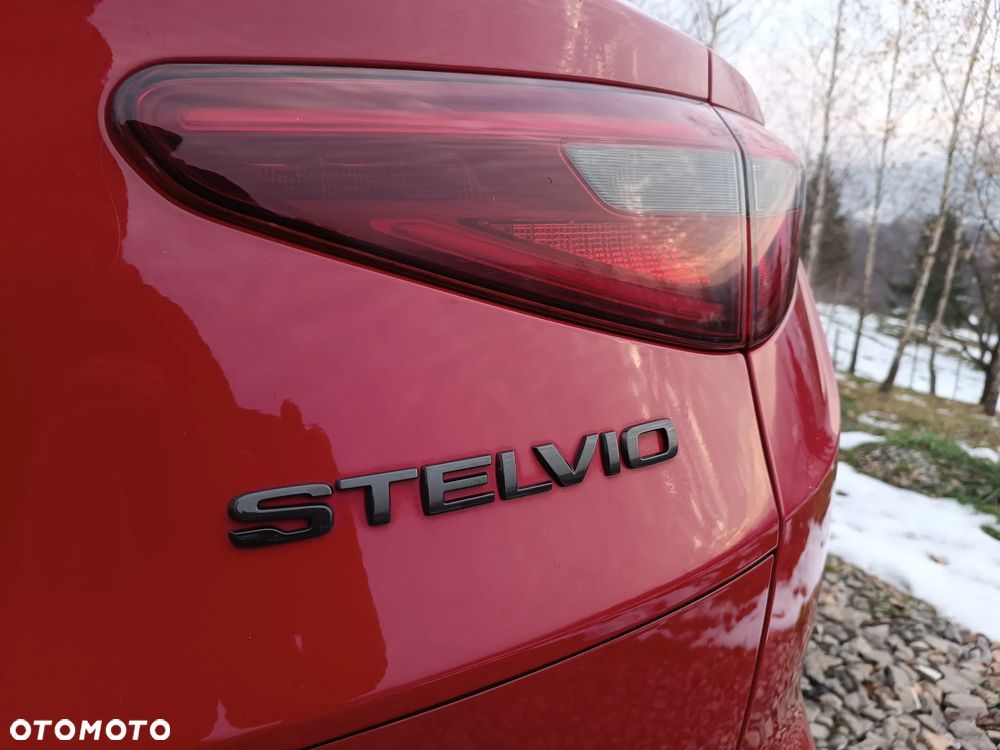 Alfa Romeo Stelvio 2.0 Turbo Veloce Q4 - 15
