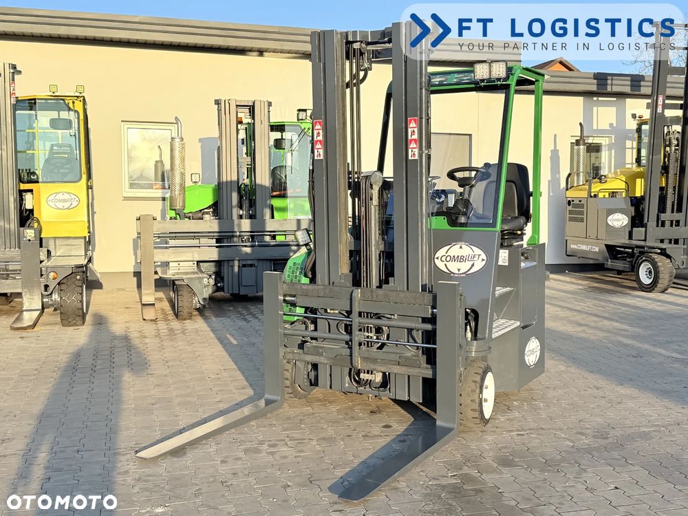 Combilift WÓZEK CZTEROKIERUNKOWY - WIELOKIERUNKOWY | COMBILIFT C2500CB | DIESEL | TRIPLEX 5500MM | POZYCJONER WIDEŁ | PRZESUW BOCZNY | WOLNY SKOK | STAN IDEALNY | Szeroka oferta wózków czterokierunkowych i bocznych, dopasowanych do różnorodnych potrzeb i zastosowań - 3