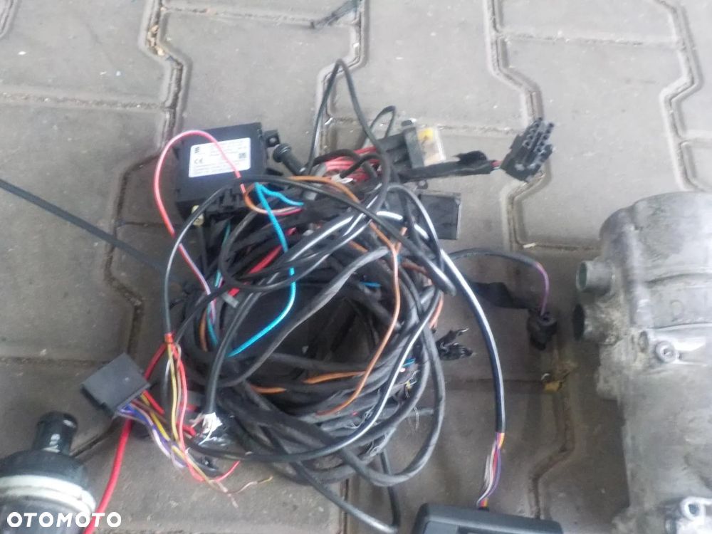 OGRZEWANIE POSTOJOWE EBERSPACHER HYDRONIC D5S - 4