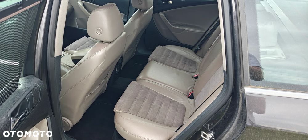 Volkswagen Passat 2.0 TDI DPF Highline DSG - 14