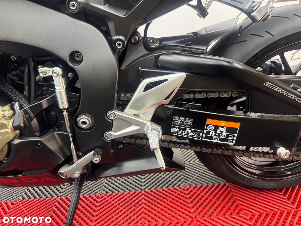 Honda CBR - 19