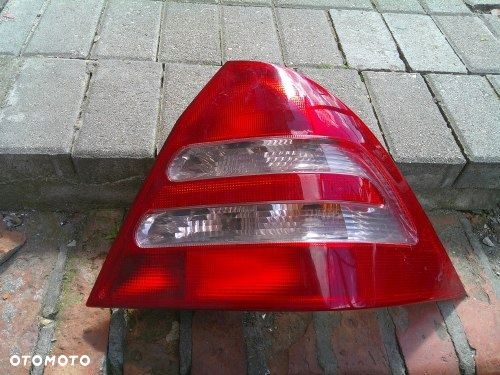 MERCEDES C KLASA W203 00-04 SEDAN PRAWA TYLNA LAMPA ORYGINAŁ 2038200264 - 4
