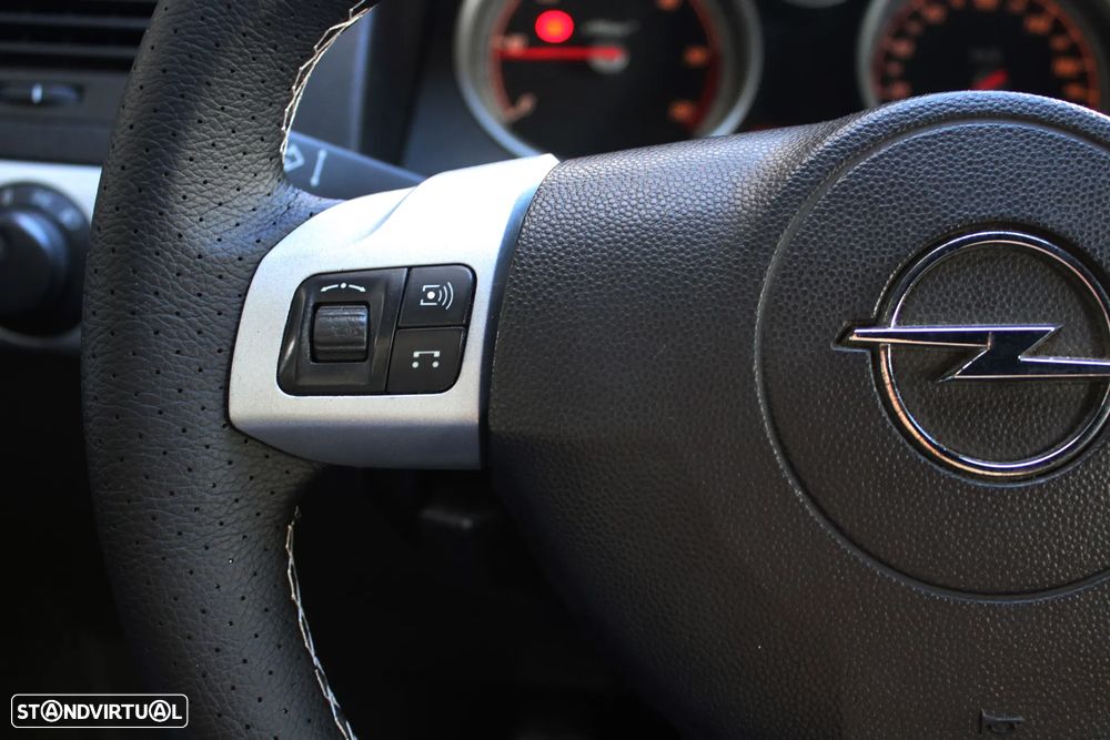Opel Astra GTC 1.7 CDTi - 31