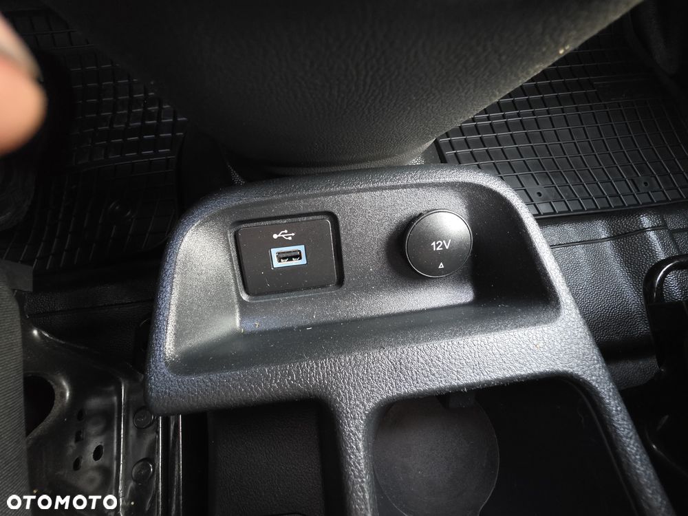 Ford Transit Connect - 18