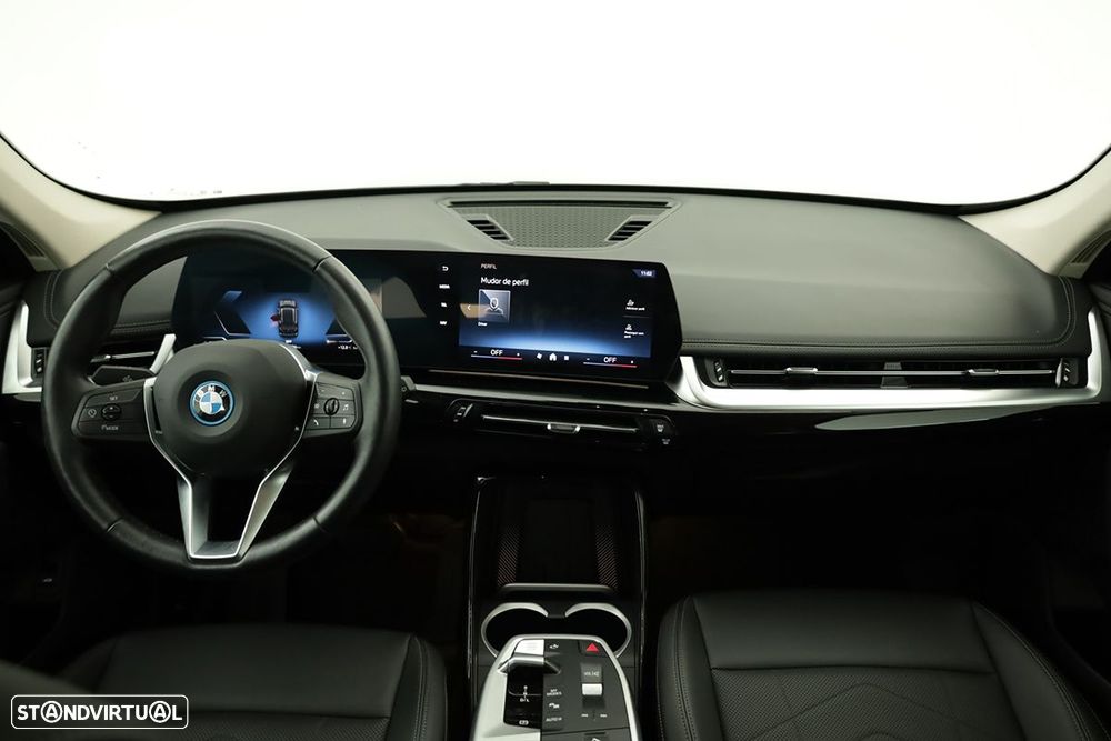 BMW X1 xDrive25e - 8