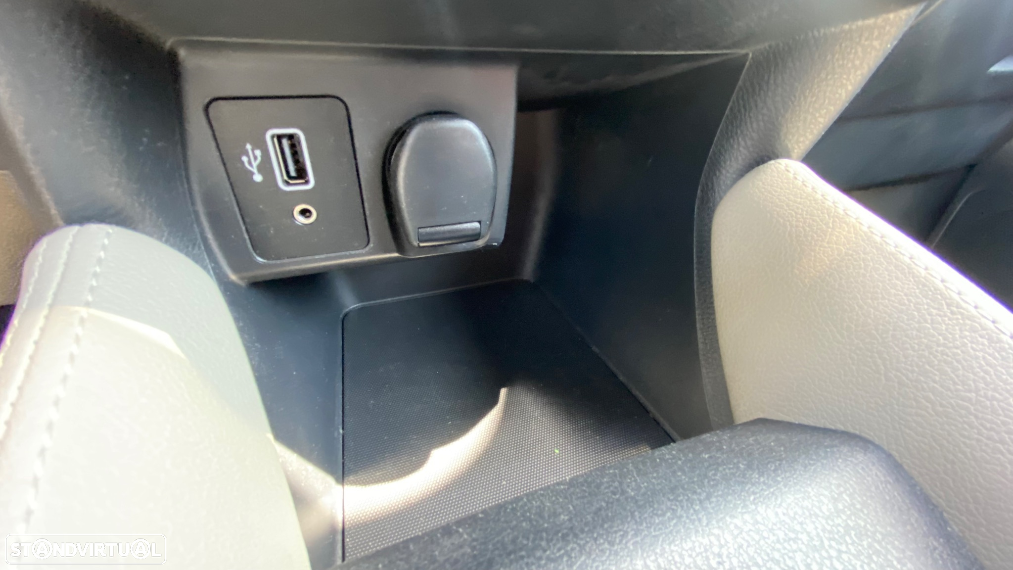 Nissan Micra 0.9 IG-T N-Connecta Urban S/S - 43