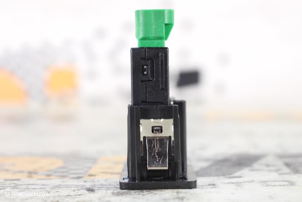 Entrada Usb E Aux Volkswagen Passat (3G2, Cb2)  5Q0035726e - 6
