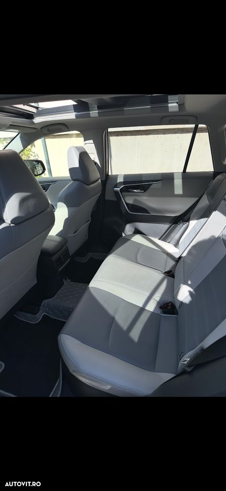 Toyota RAV4 2.5 VVT-iE 4x4 Luxury Premium - 11