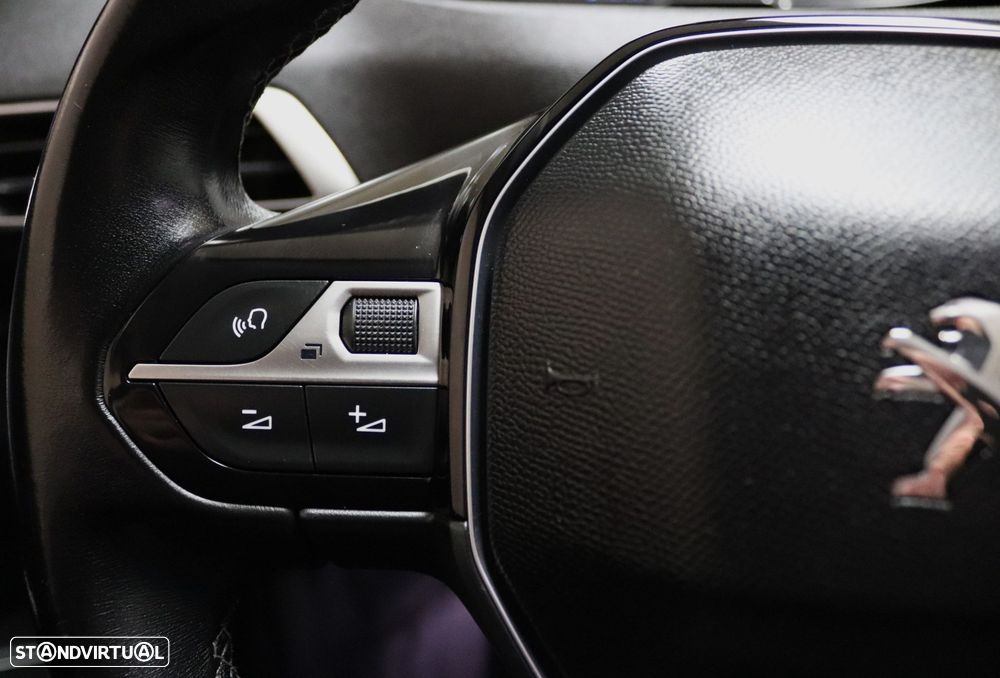 Peugeot 3008 1.5 BlueHDi Allure Pack EAT8 - 11