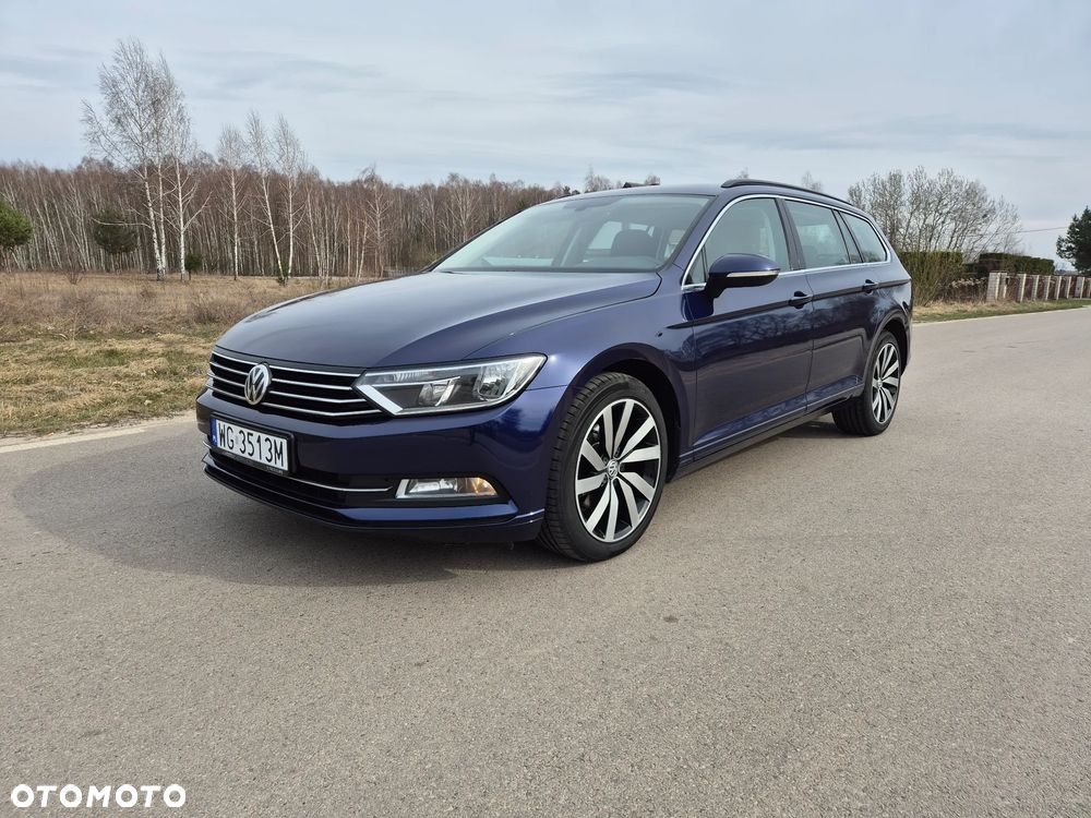 Volkswagen Passat - 1