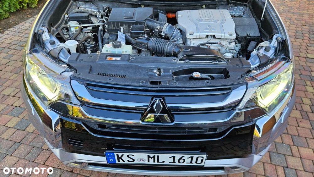 Mitsubishi Outlander - 24