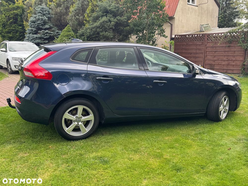 Volvo V40 D2 Momentum - 11