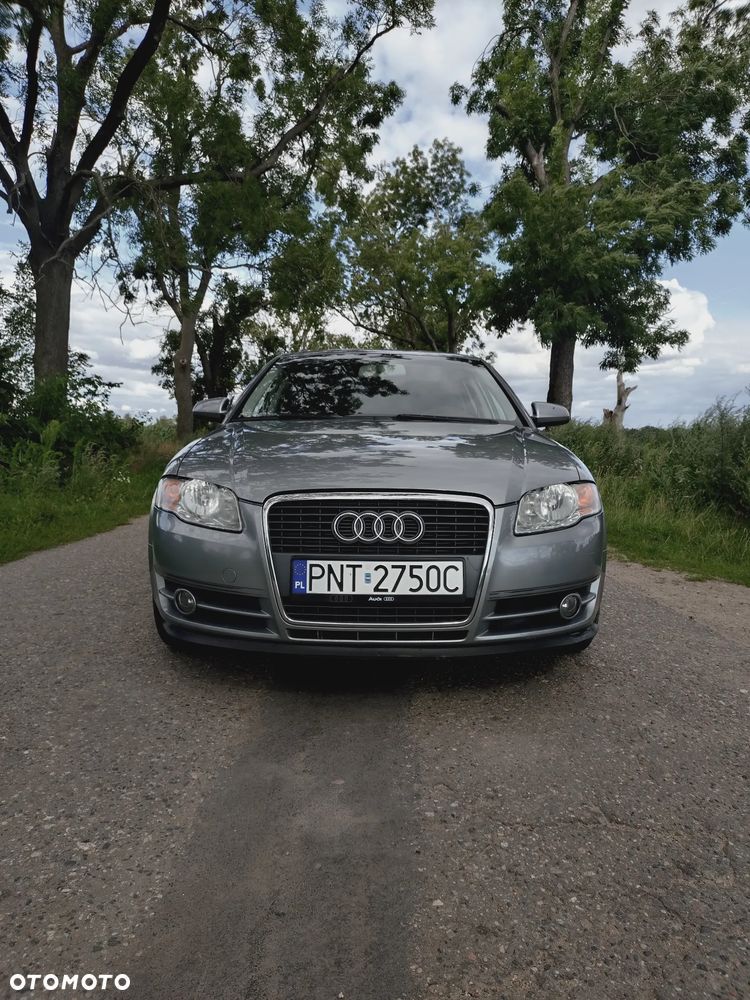 Audi A4 Limousine - 10