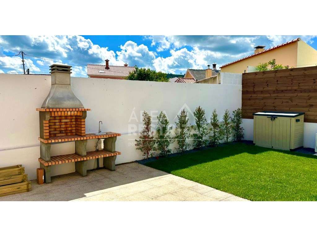 ARRENDAMENTO - Moradia Isolada T4 com Piscina Aquecida em Cabanas -... - Grande imagem: 5/55