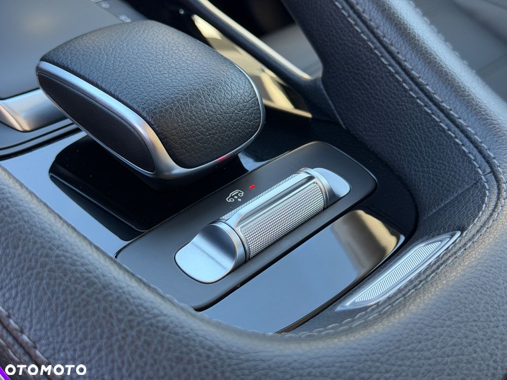 Mercedes-Benz GLE 300 d 4Matic 9G-TRONIC AMG Line - 15