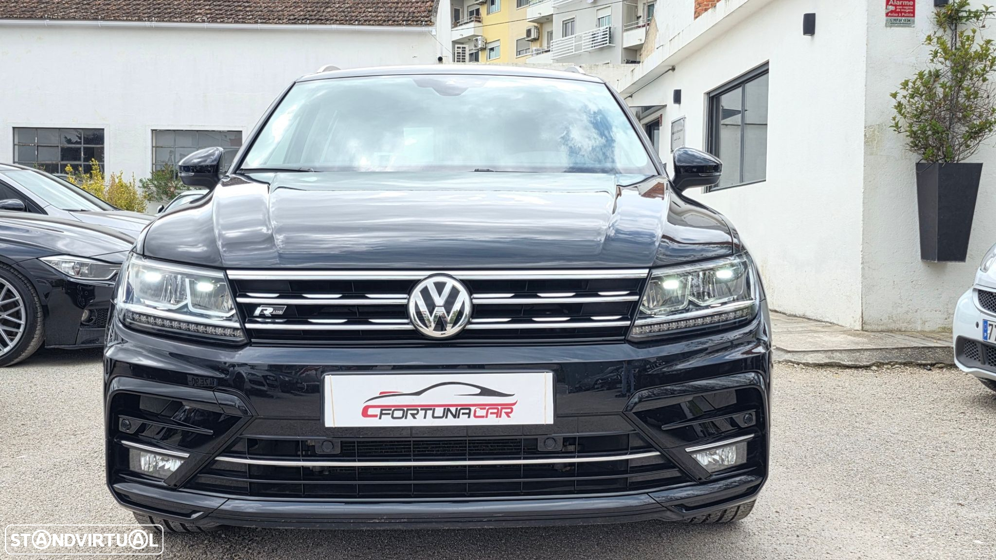 VW Tiguan 2.0 TDI R-Line - 2