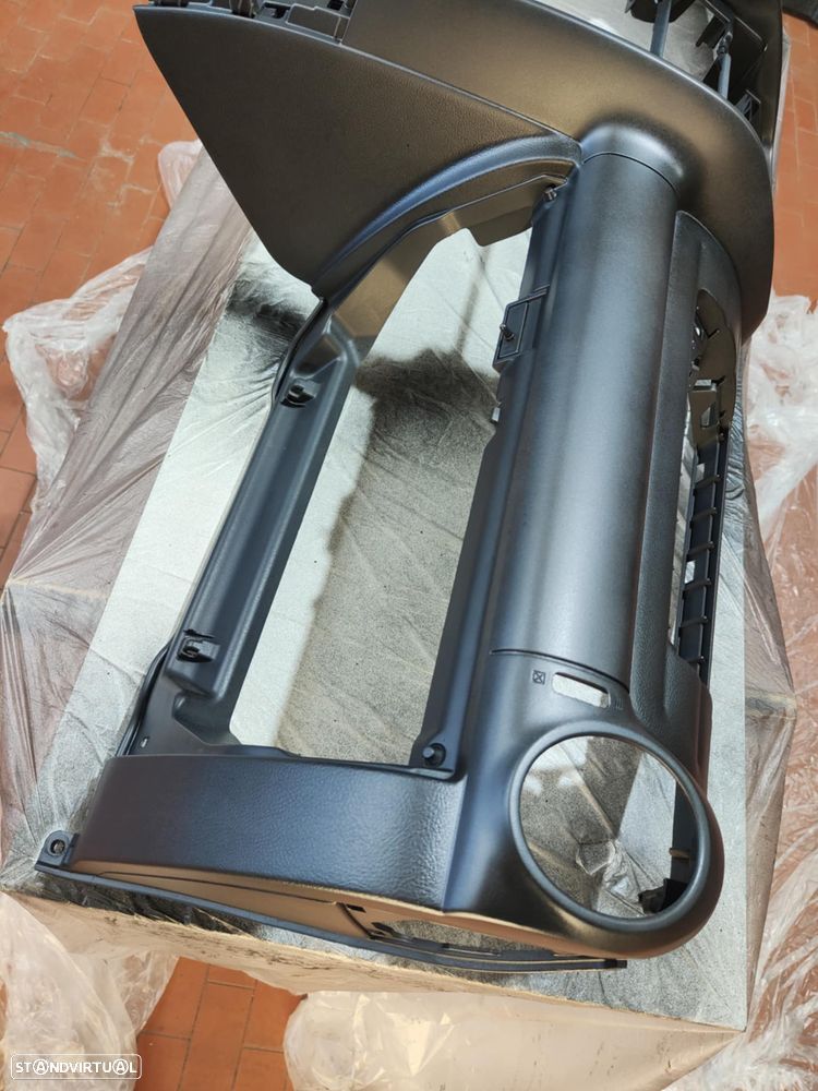 Lexus IS 200 Standard - 40