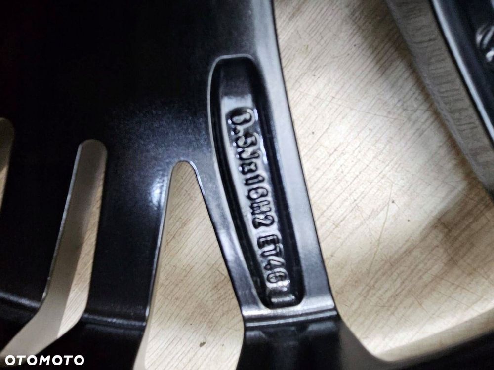 Felga VW Golf VII 5G0 6.5Jx16H2 Et46 5x112 - 12