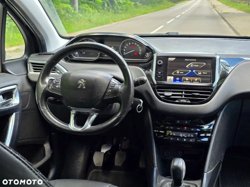 Peugeot 2008 1.6 VTi Allure - 27