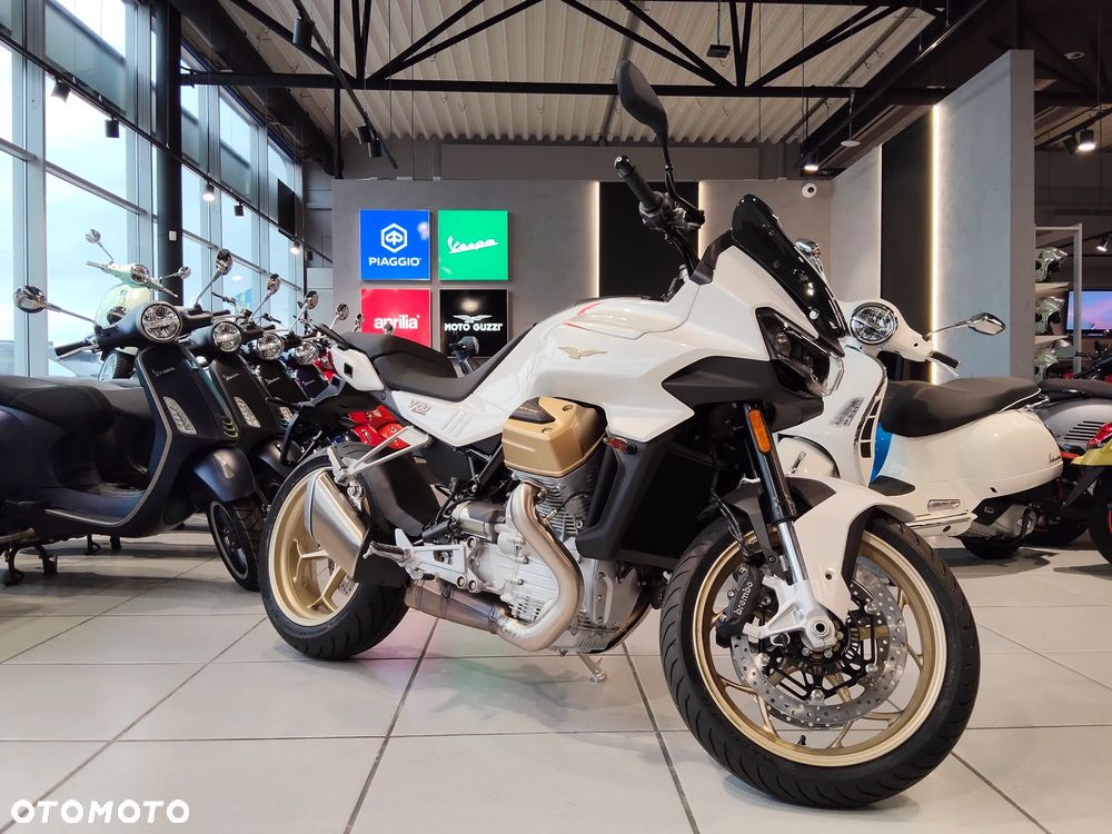 Moto Guzzi V100 Mandello - 1