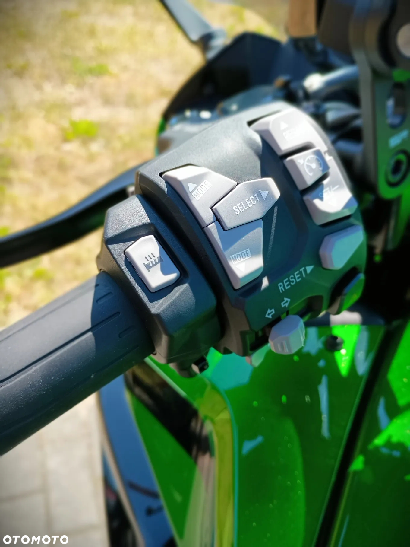 Kawasaki Ninja 1000 SX - 7