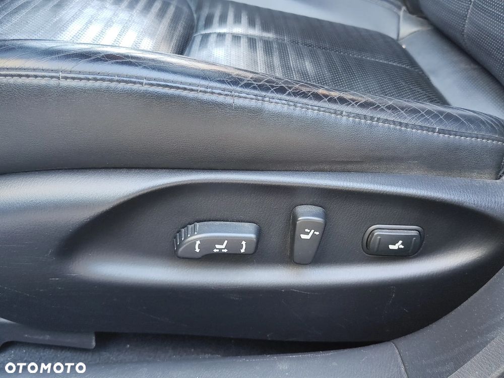 Infiniti M M30d S - 29