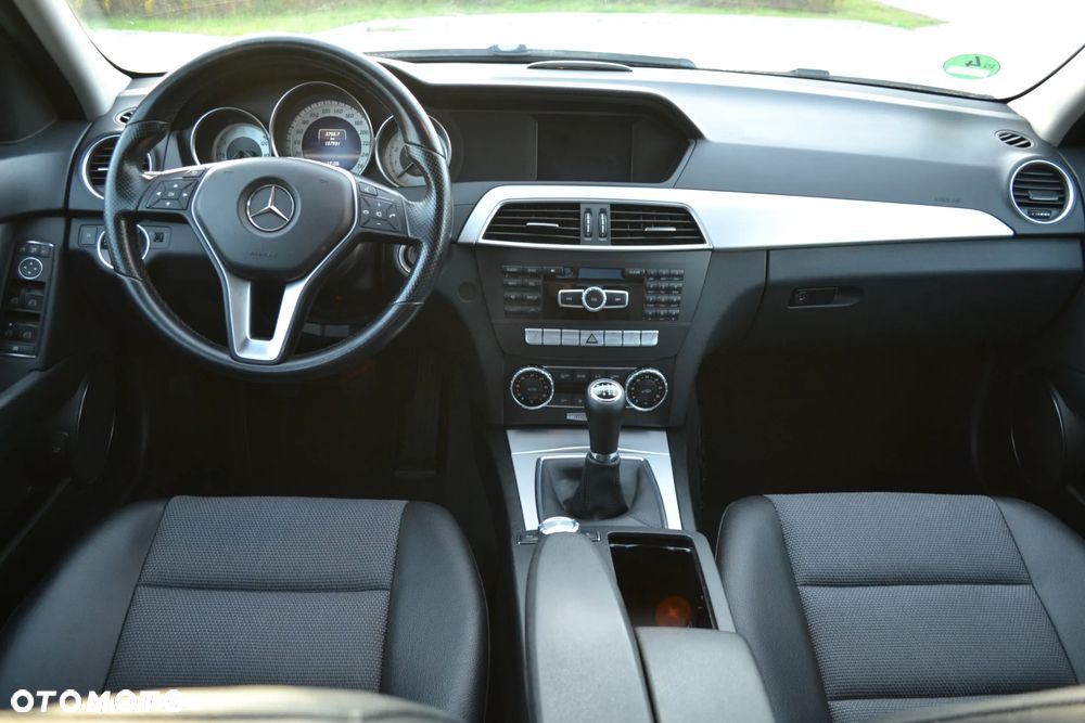 Mercedes-Benz C-Class 2013 photo 5