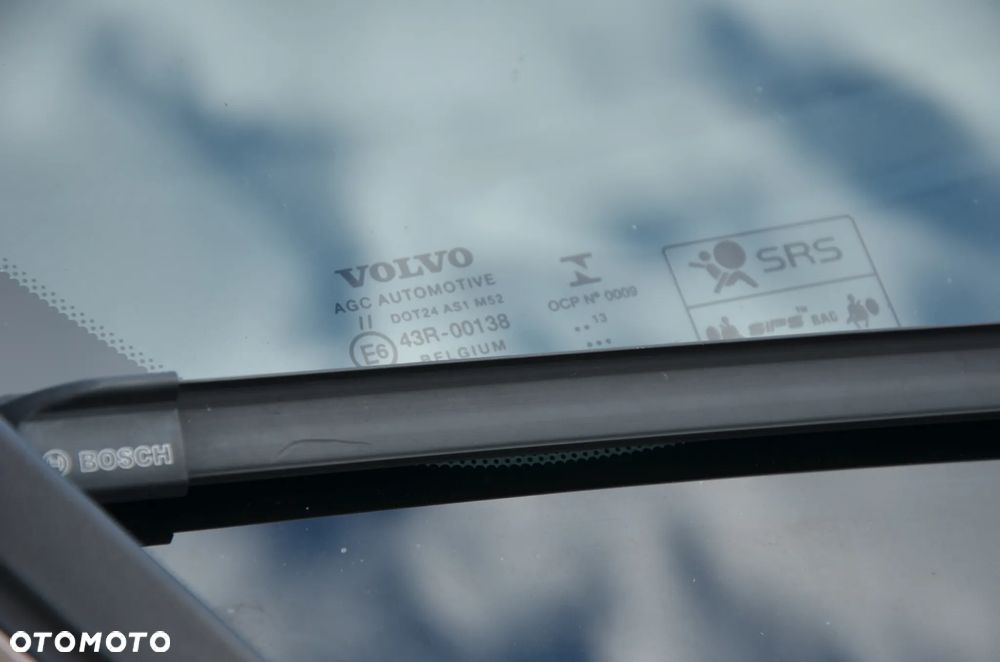 Volvo V40 Cross Country T4 Momentum - 34