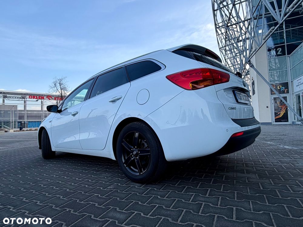 Kia Ceed - 6