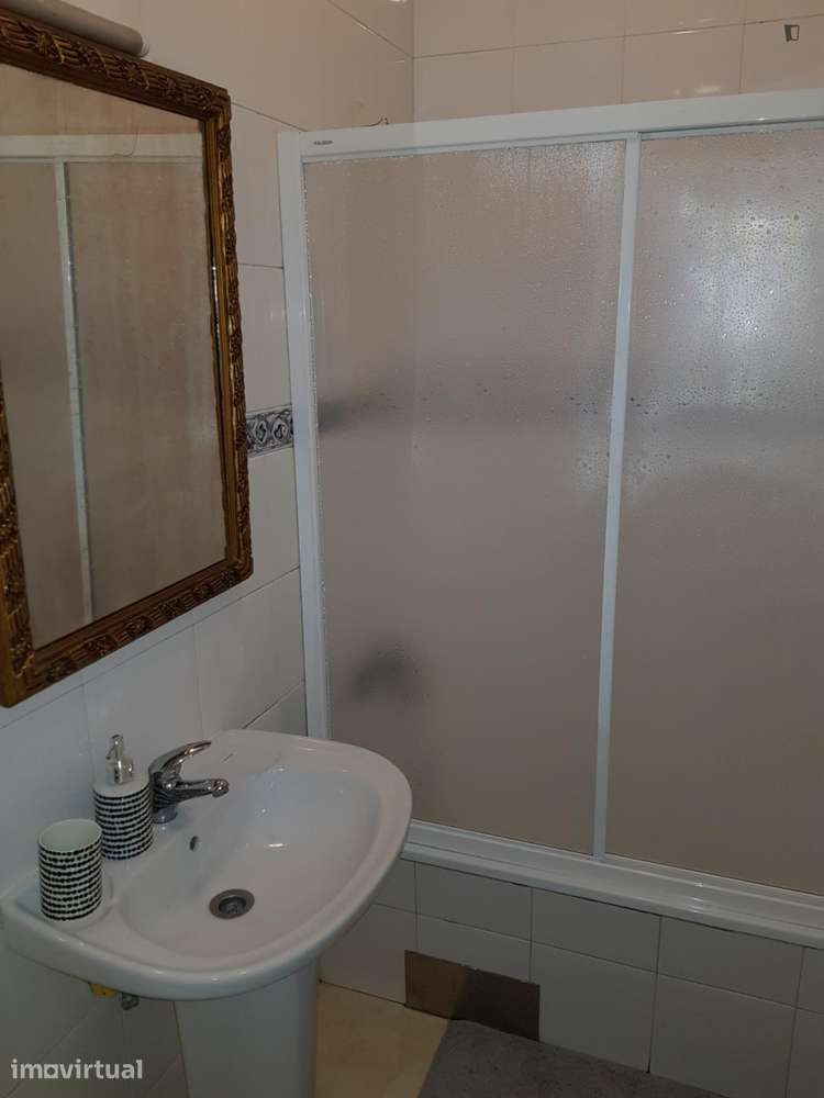 Quarto - localizado em Mouraria Lisbon - Grande imagem: 3/6