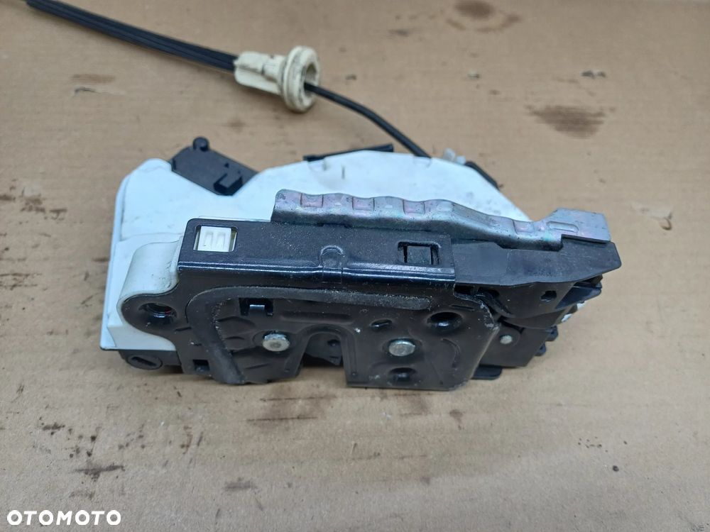 Golf VI HB 5D zamek drzwi przód lewy prawy 5K1837015 5K1837016 Europa 7 pin - 9