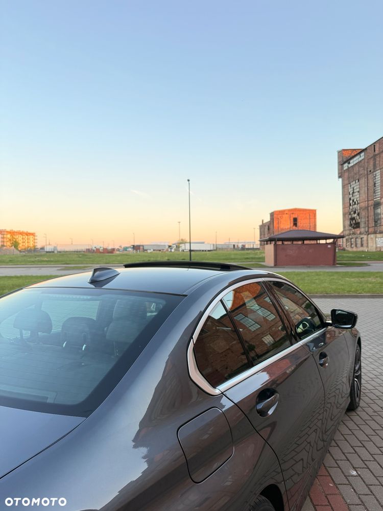 BMW Seria 3 330i xDrive Sport Line - 8