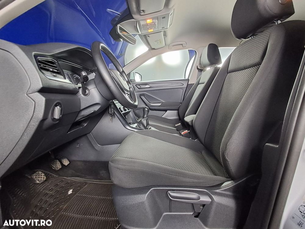 Volkswagen T-Roc - 11