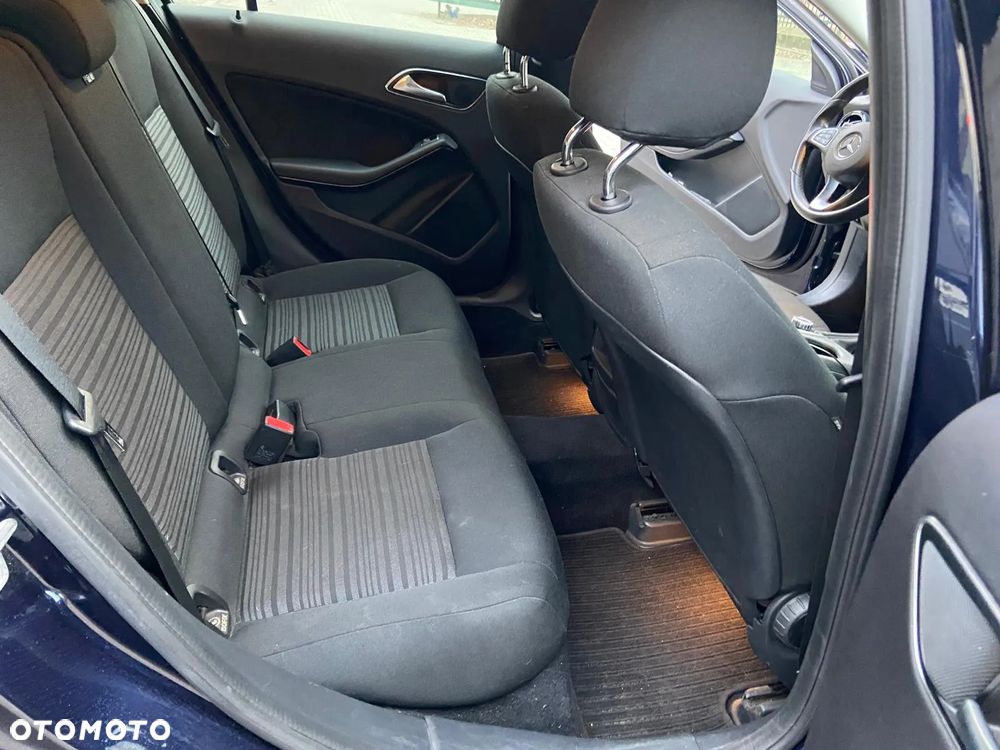 Mercedes-Benz Klasa A 180 d BlueEffICIENCY Edition - 9