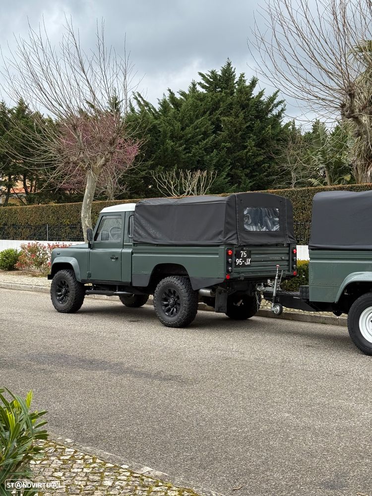 Land Rover Defender 110 SE - 35