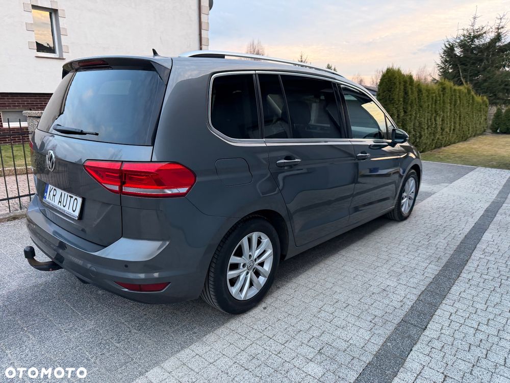Volkswagen Touran 2.0 TDI SCR (BlueMotion Technology) DSG Highline - 28