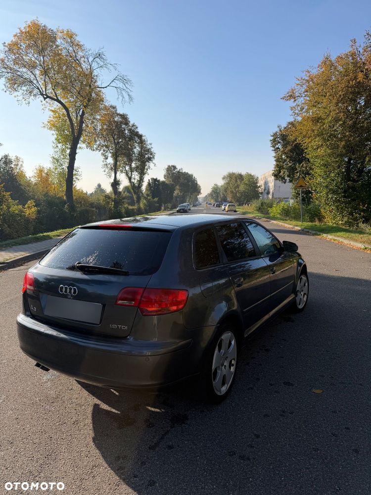 Audi A3 Sportback - 4