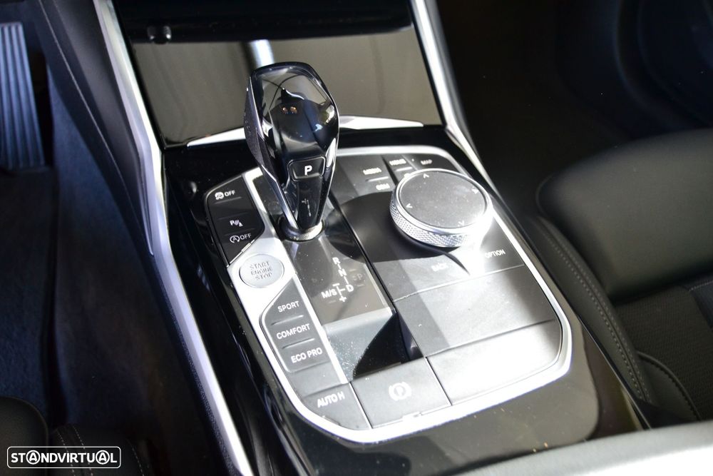 BMW 320 d Touring Line Sport Auto - 10