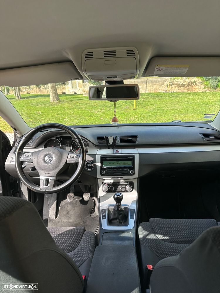 VW Passat Variant 2.0 TDI Confortline - 14