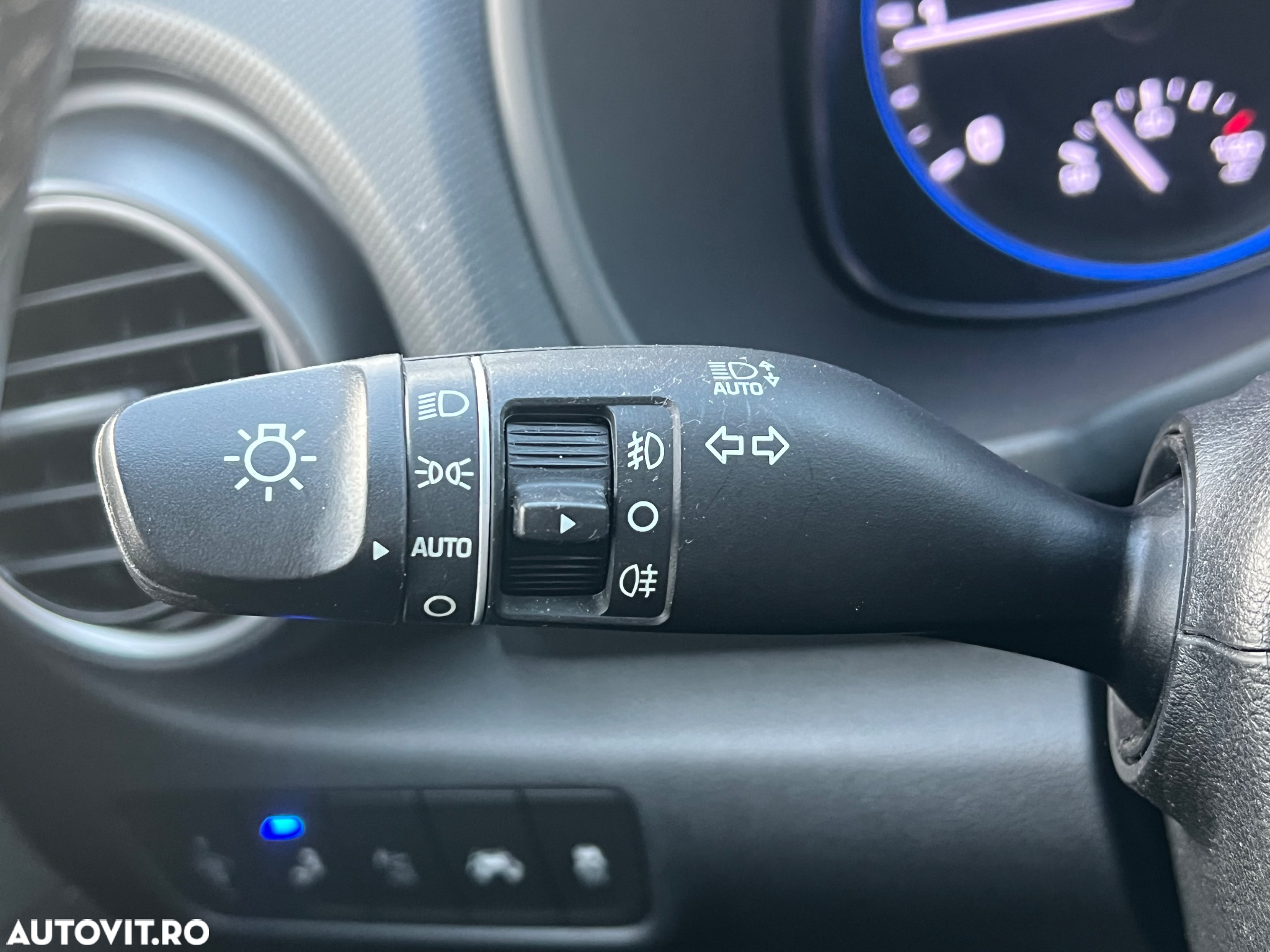 Hyundai KONA 1.6 CRDi 4WD 7DCT Luxury - 21