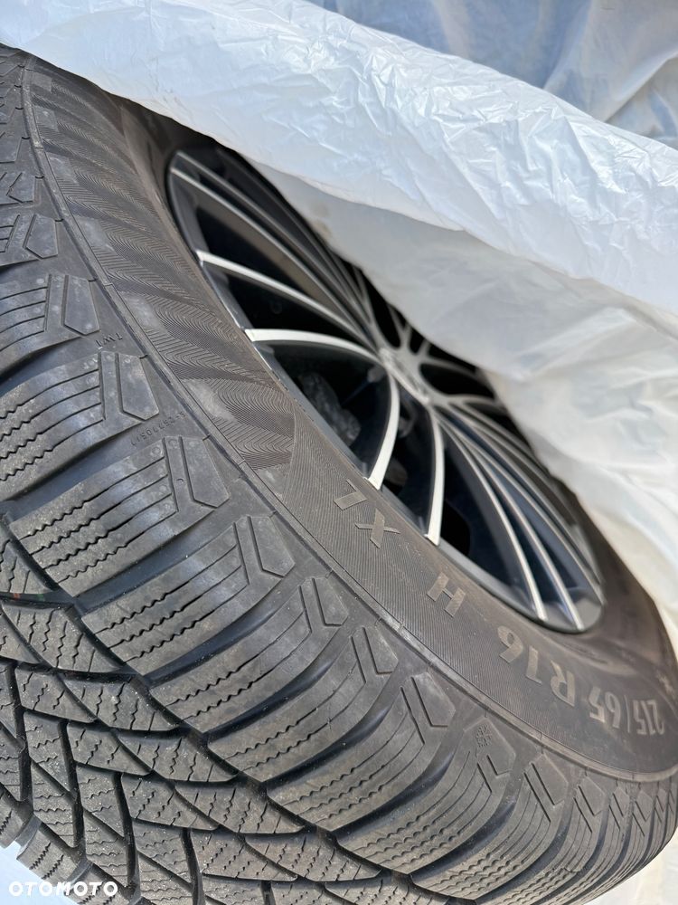 Ford Kuga 2.0 TDCi 2x4 Titanium - 30