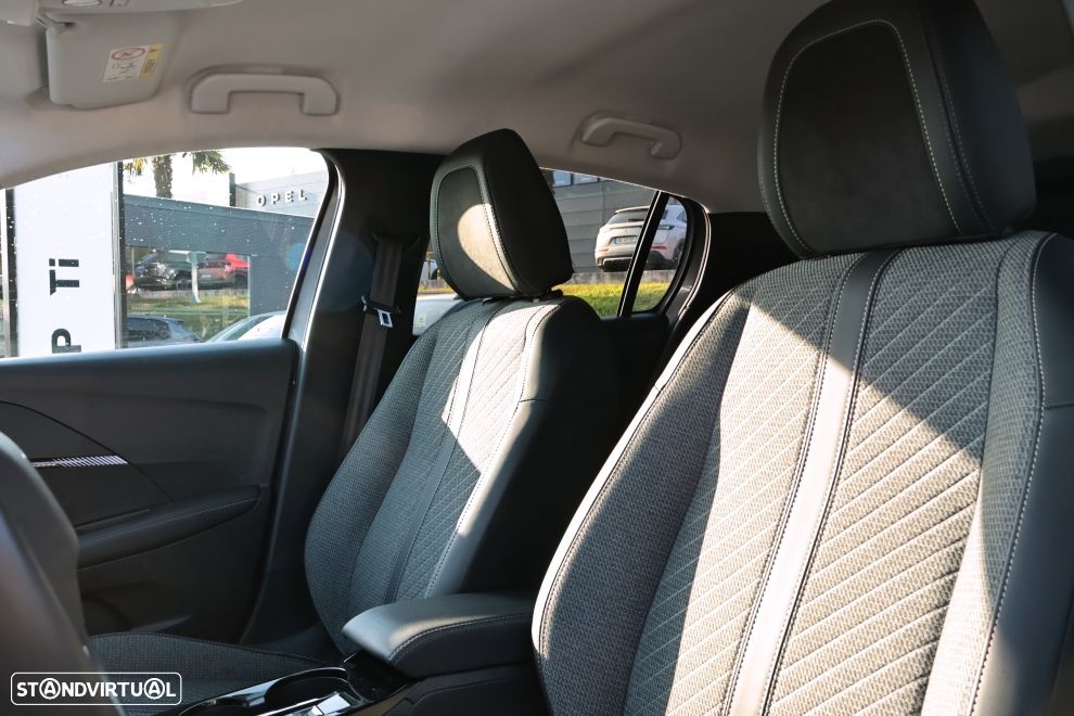 Peugeot 208 1.2 PureTech Allure - 11